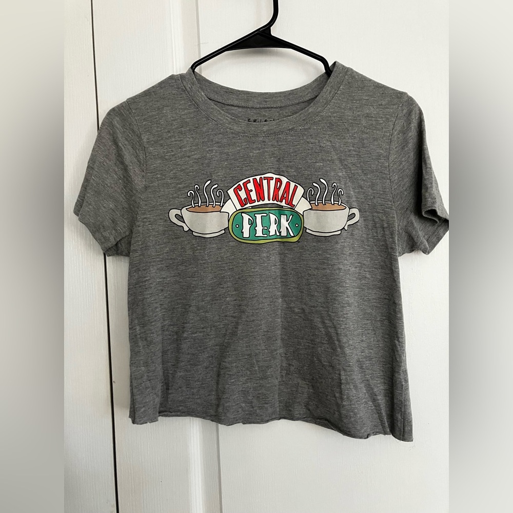 Central perk crop tee